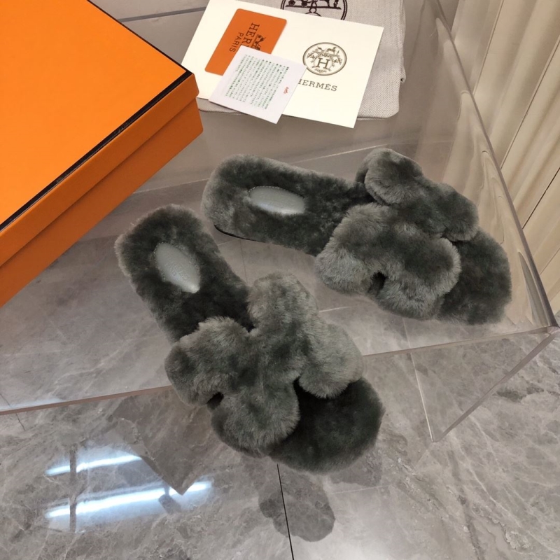 H**mes slippers